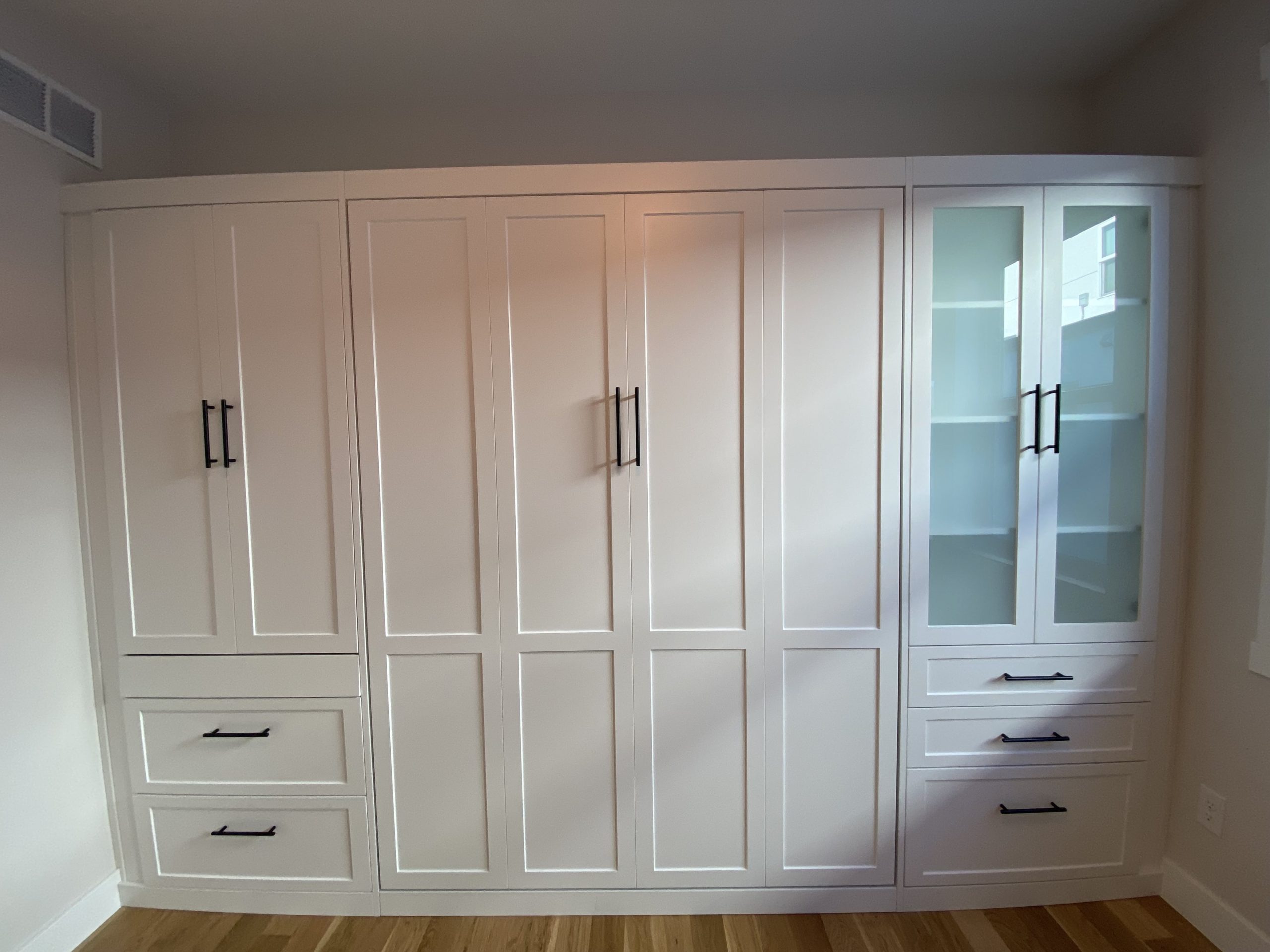 White-shaker-bed-with-cabinets-min